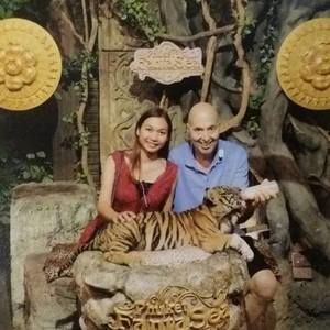 Meet your Posher, Scott